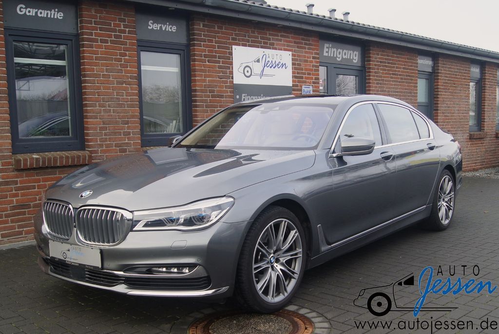 BMW M760 2017