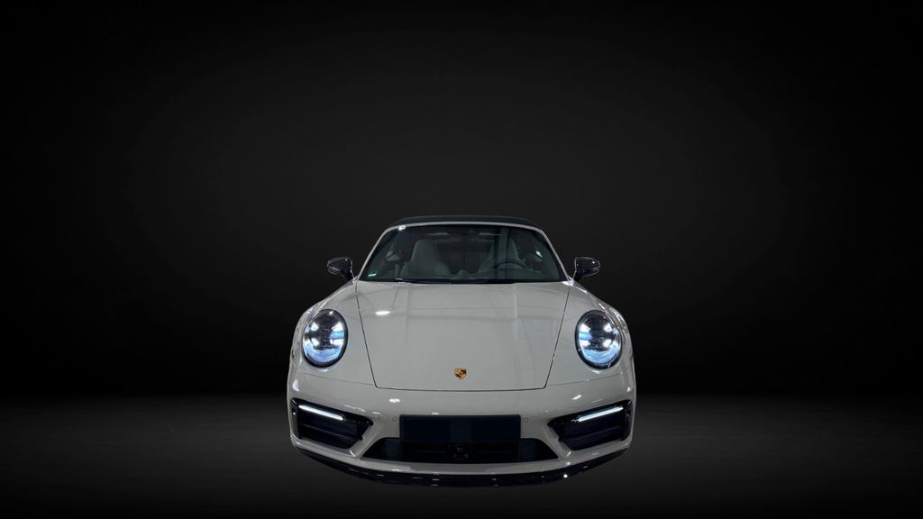 Porsche 911 2023