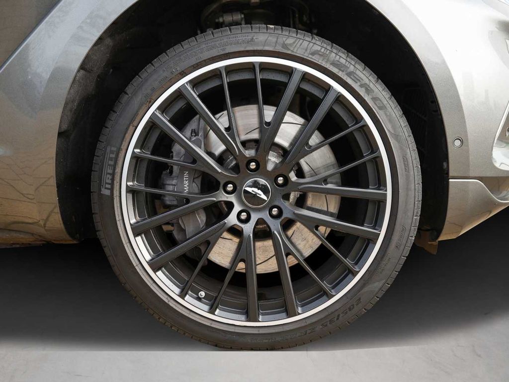 Aston Martin DBX 2024