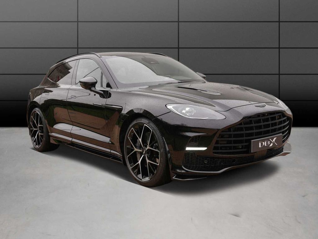 Aston Martin DBX 2025