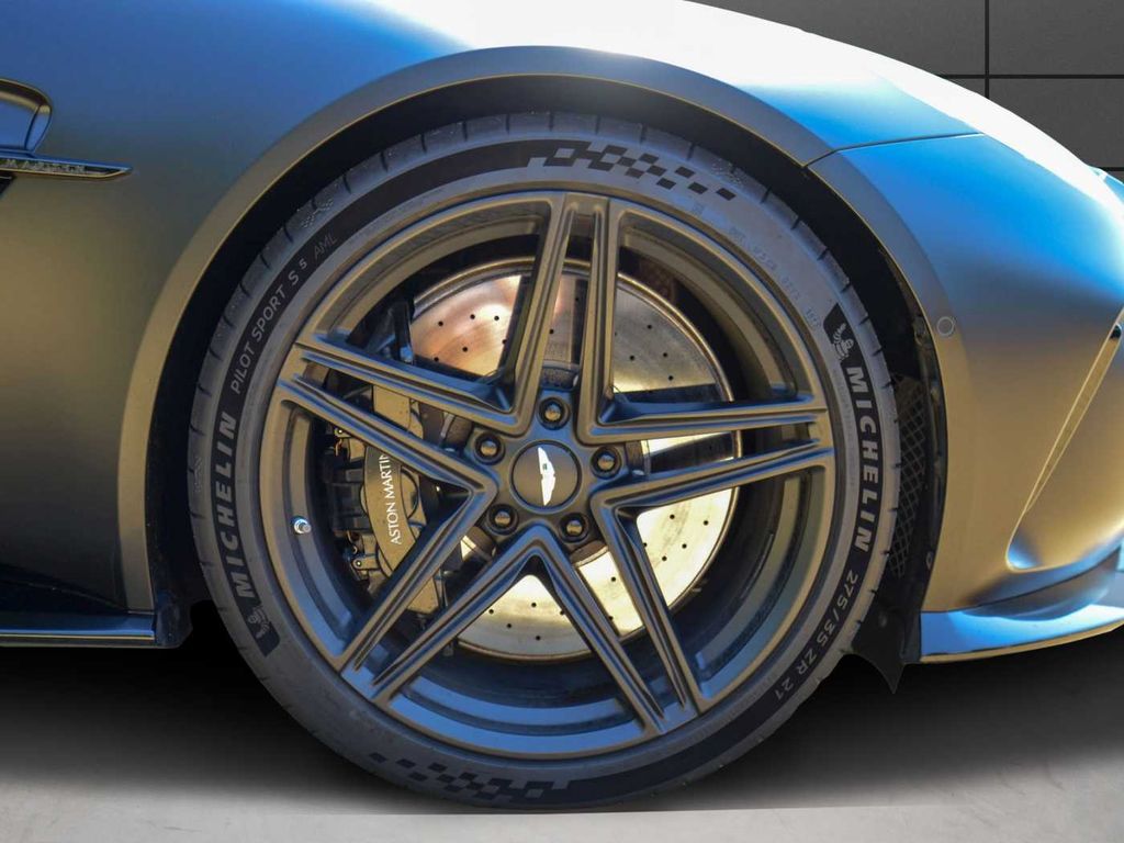 Aston Martin V8 Vantage 2024