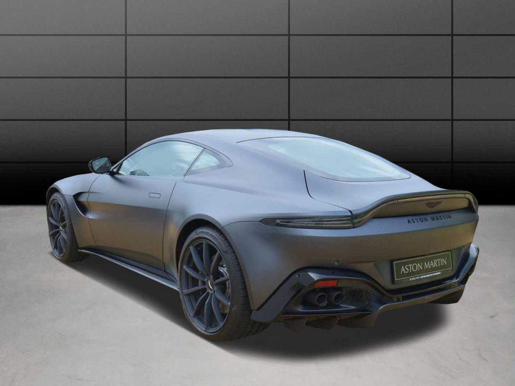 Aston Martin V8 Vantage 2024