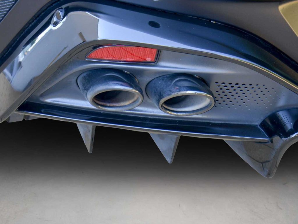 Aston Martin V8 Vantage 2024