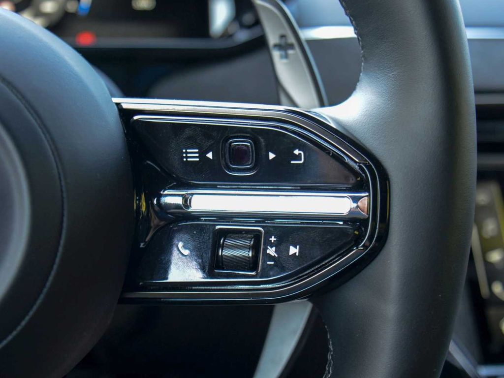 Aston Martin V8 Vantage 2024