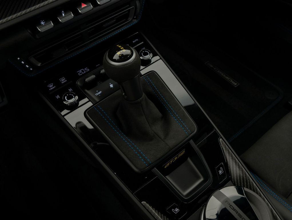 Porsche 992 2025