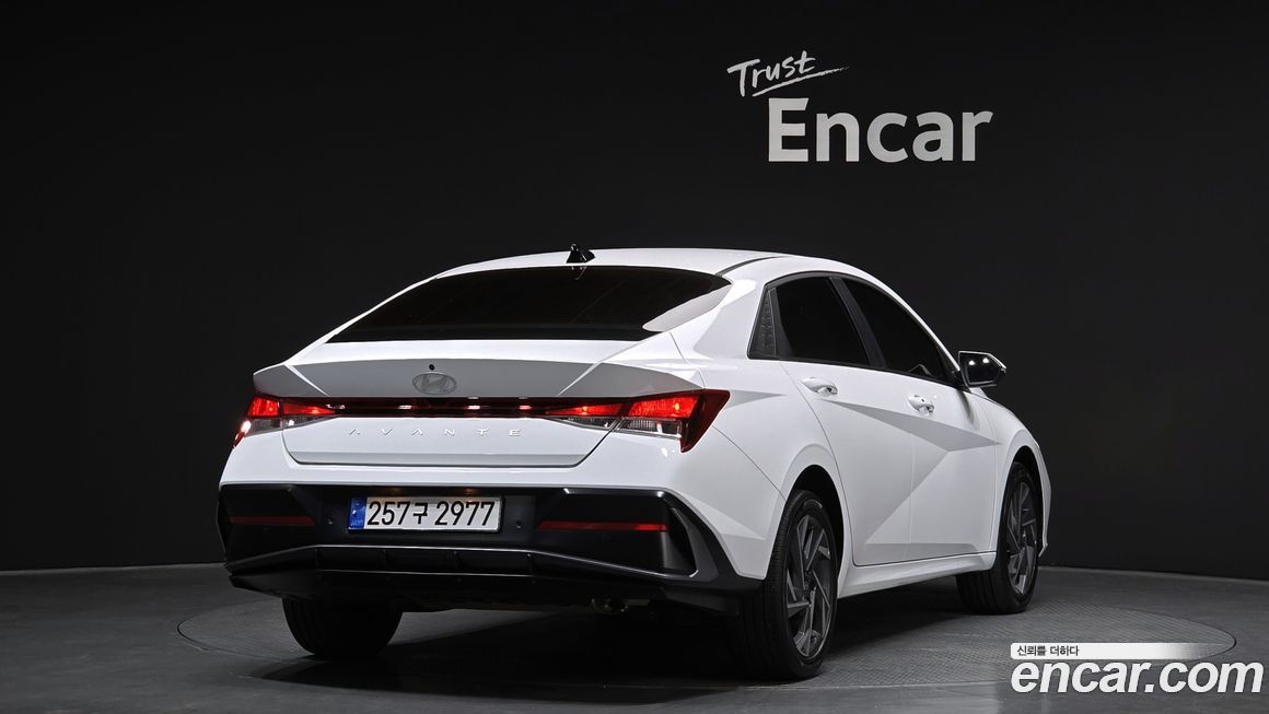 Hyundai AVANTE 2024