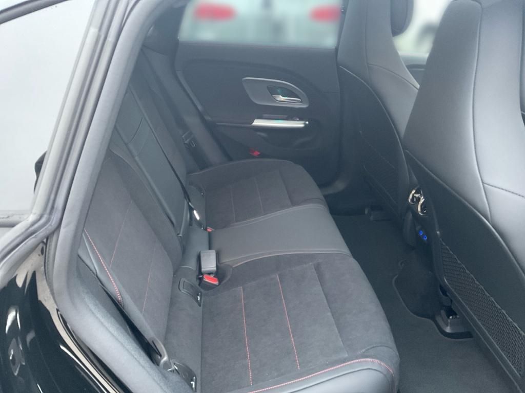 Mercedes-Benz CLA 350 2025