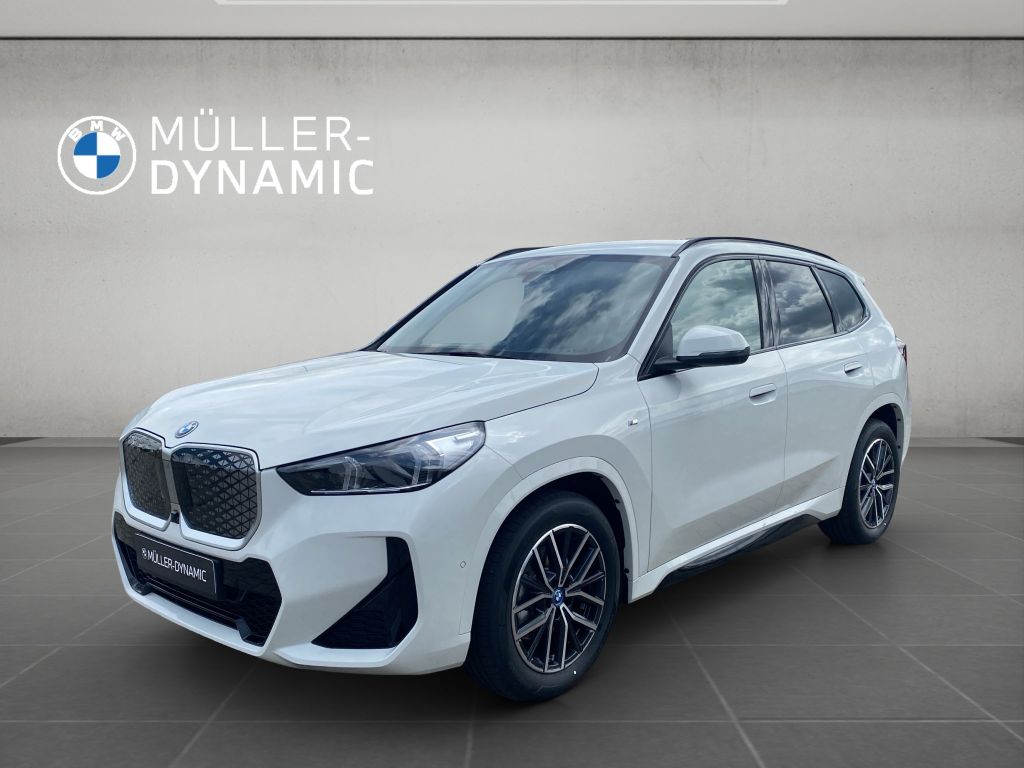 BMW iX1 2025