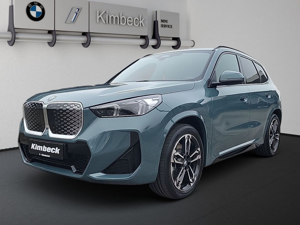 BMW iX1