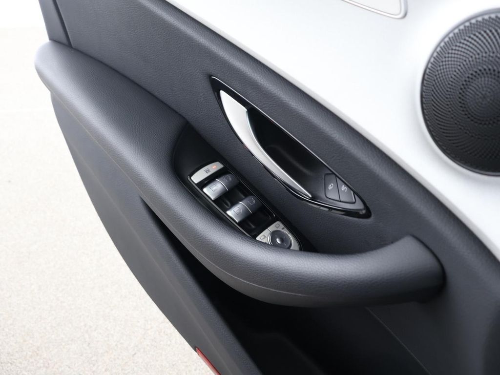 Mercedes-Benz E 300 2022