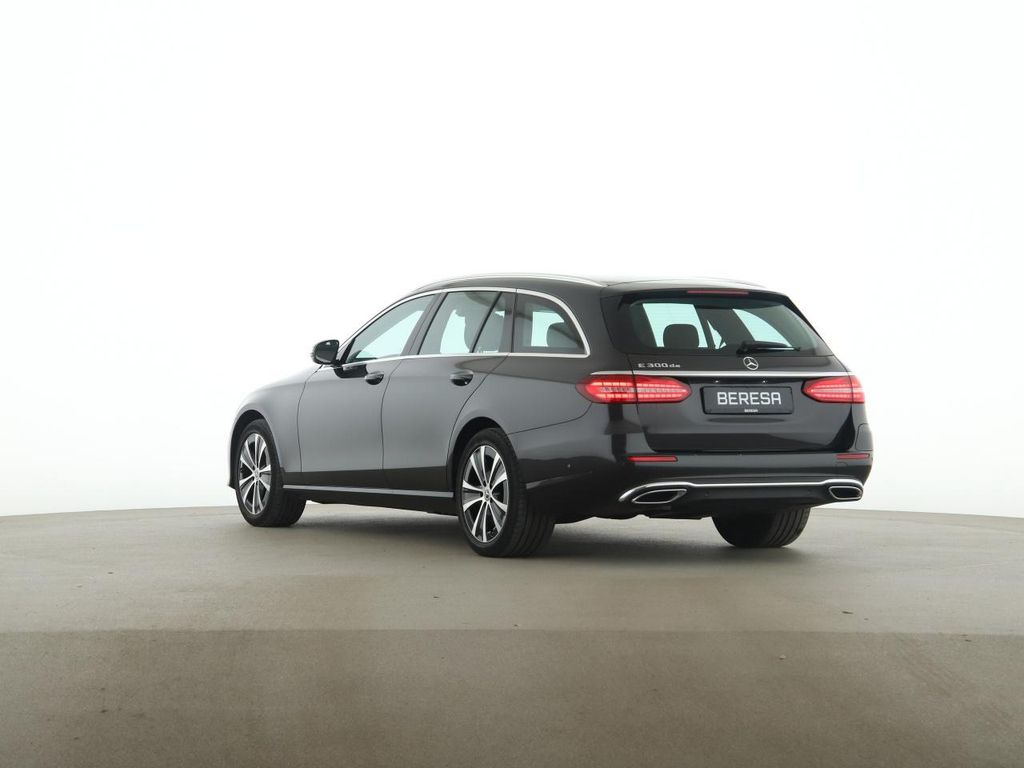 Mercedes-Benz E 300 2022