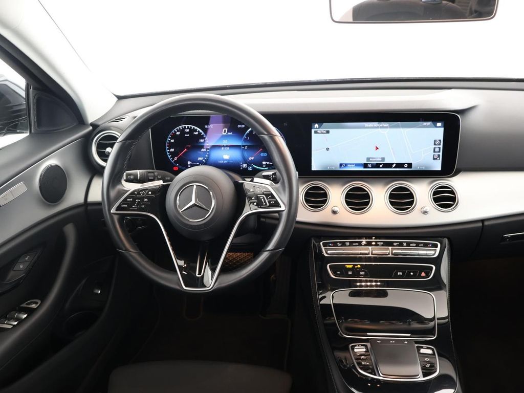Mercedes-Benz E 300 2022