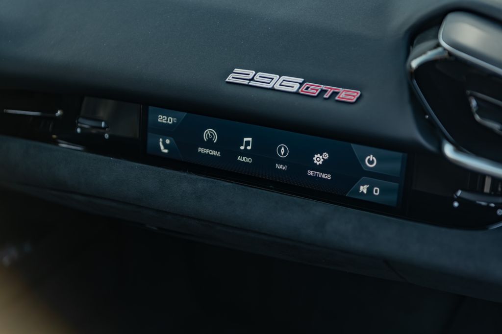 Ferrari 296 GTB 2023