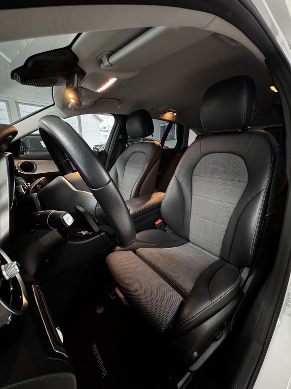 Mercedes-Benz C 300 2020