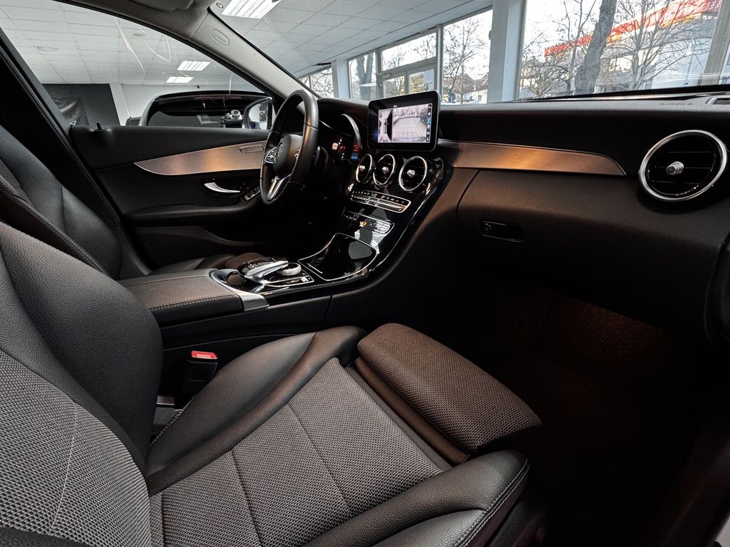 Mercedes-Benz C 300 2020