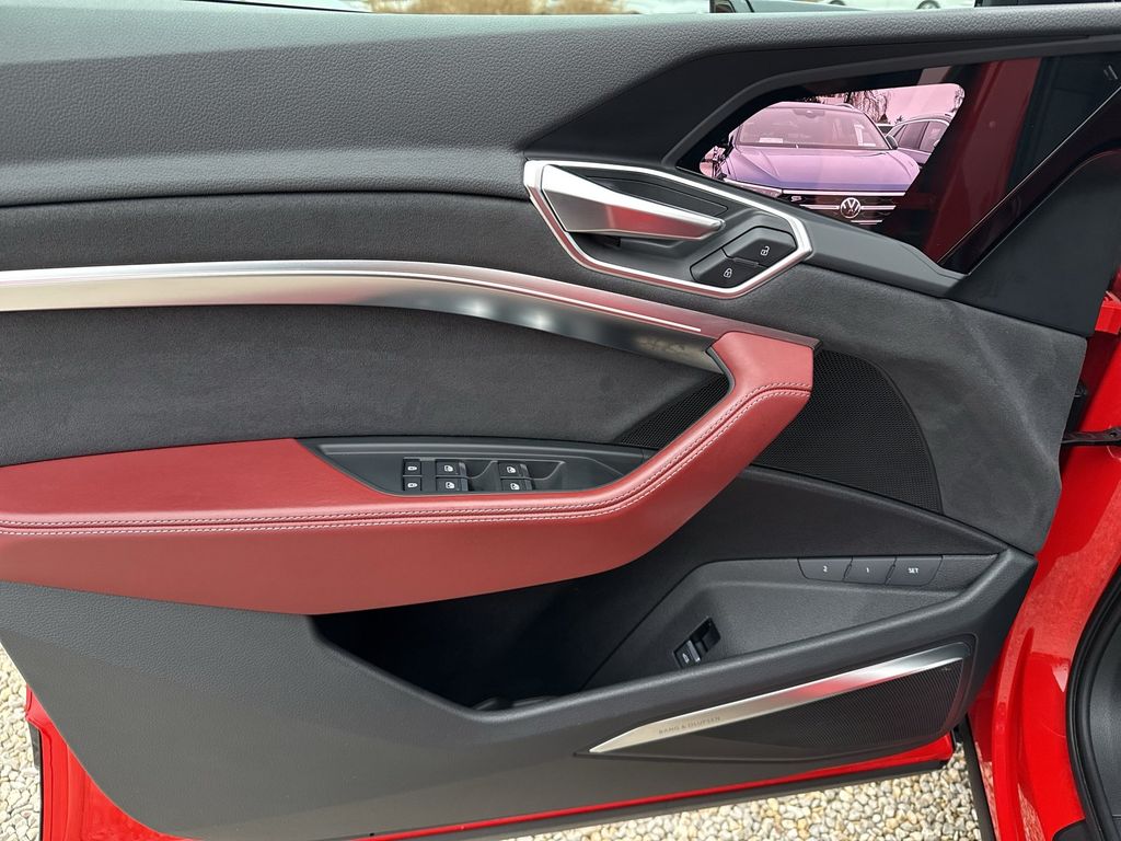 Audi e-tron 2022