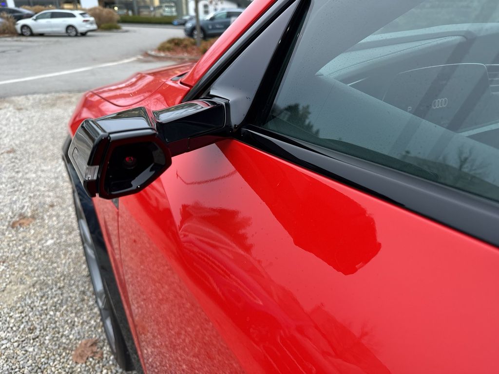 Audi e-tron 2022