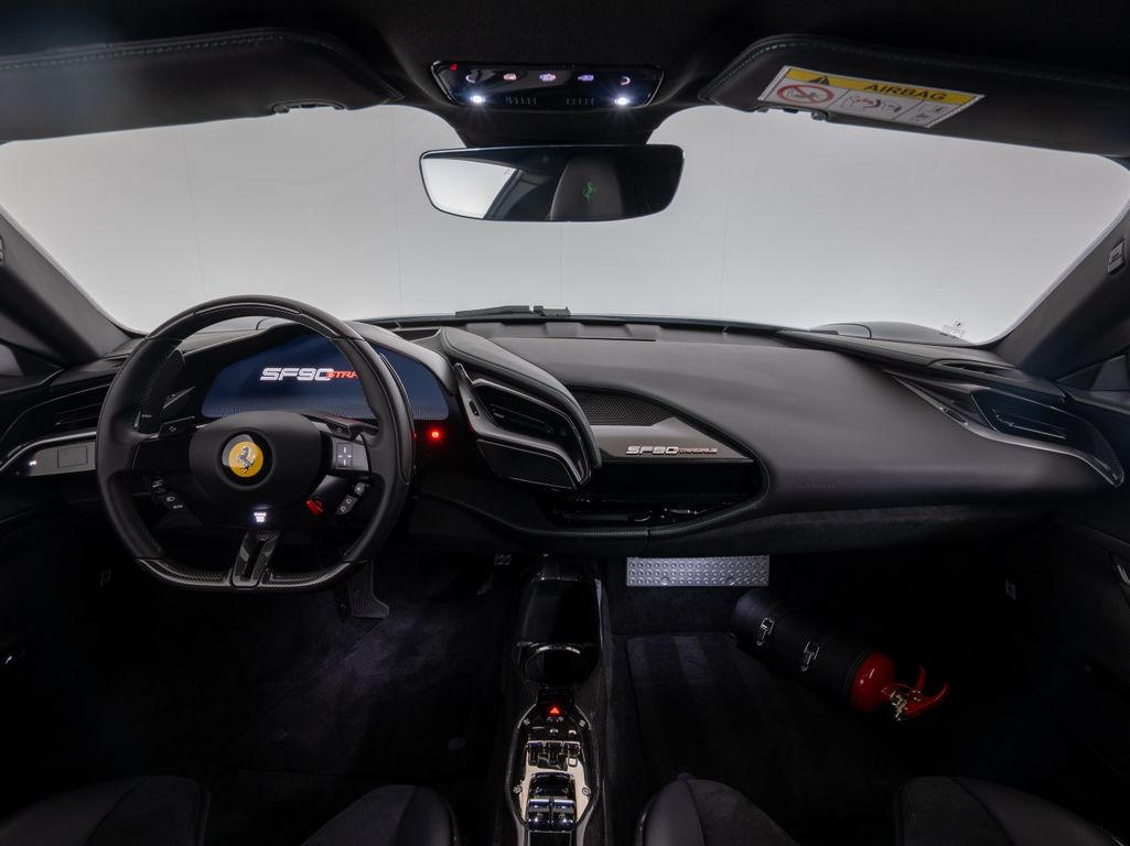 Ferrari SF90 2021
