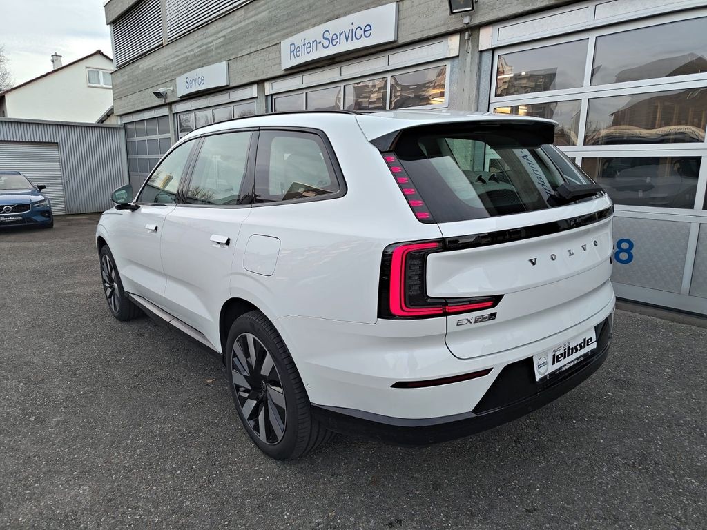 Volvo EX90 2025