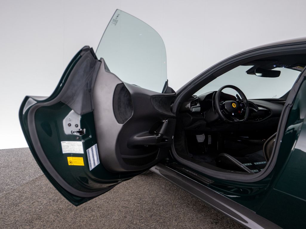 Ferrari SF90 2021