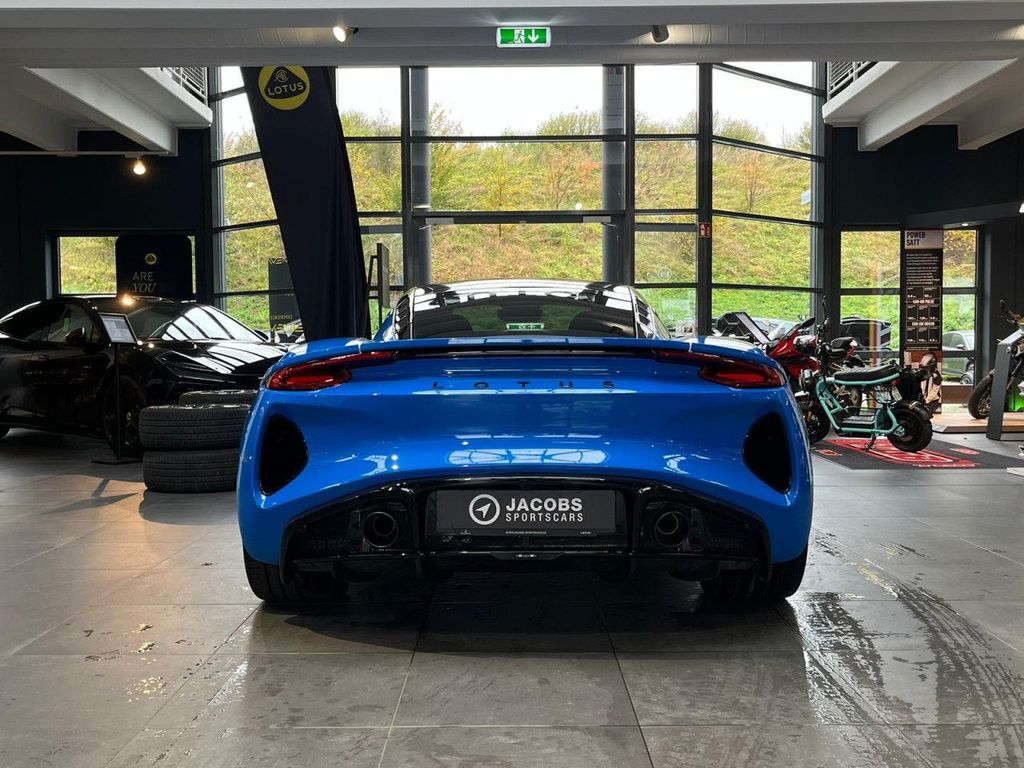 Lotus Emira