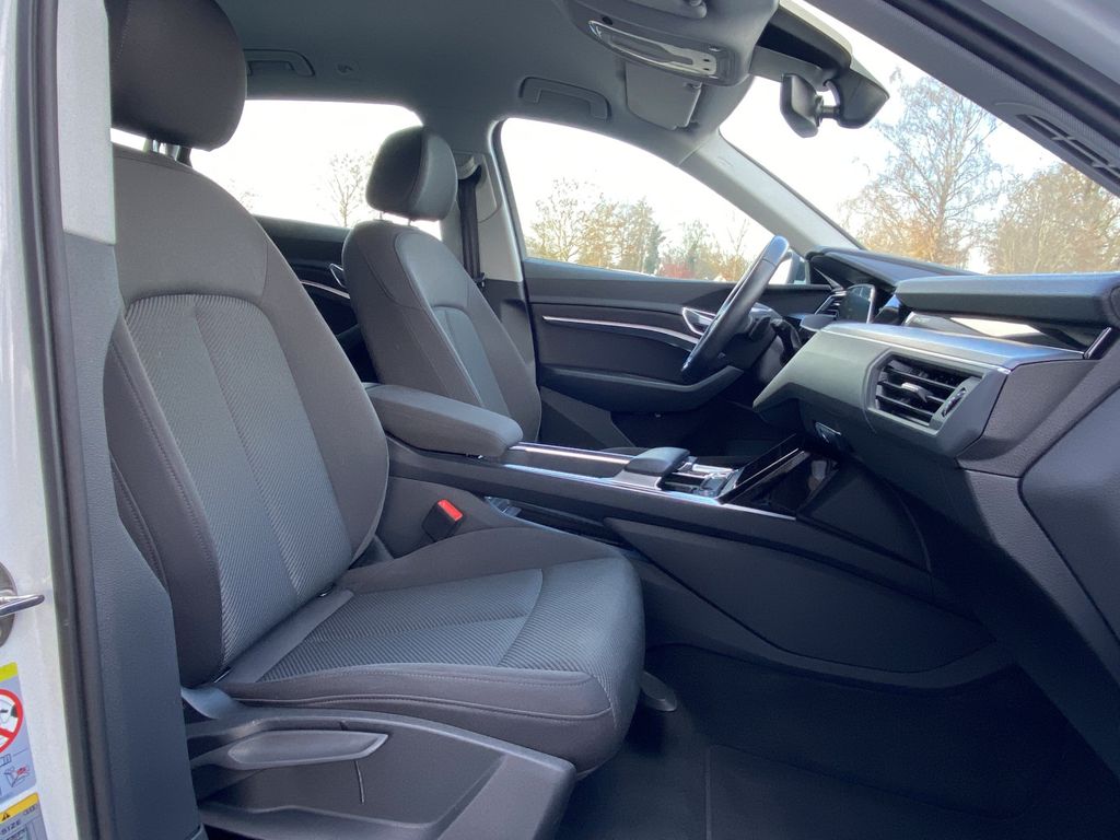 Audi e-tron 2022