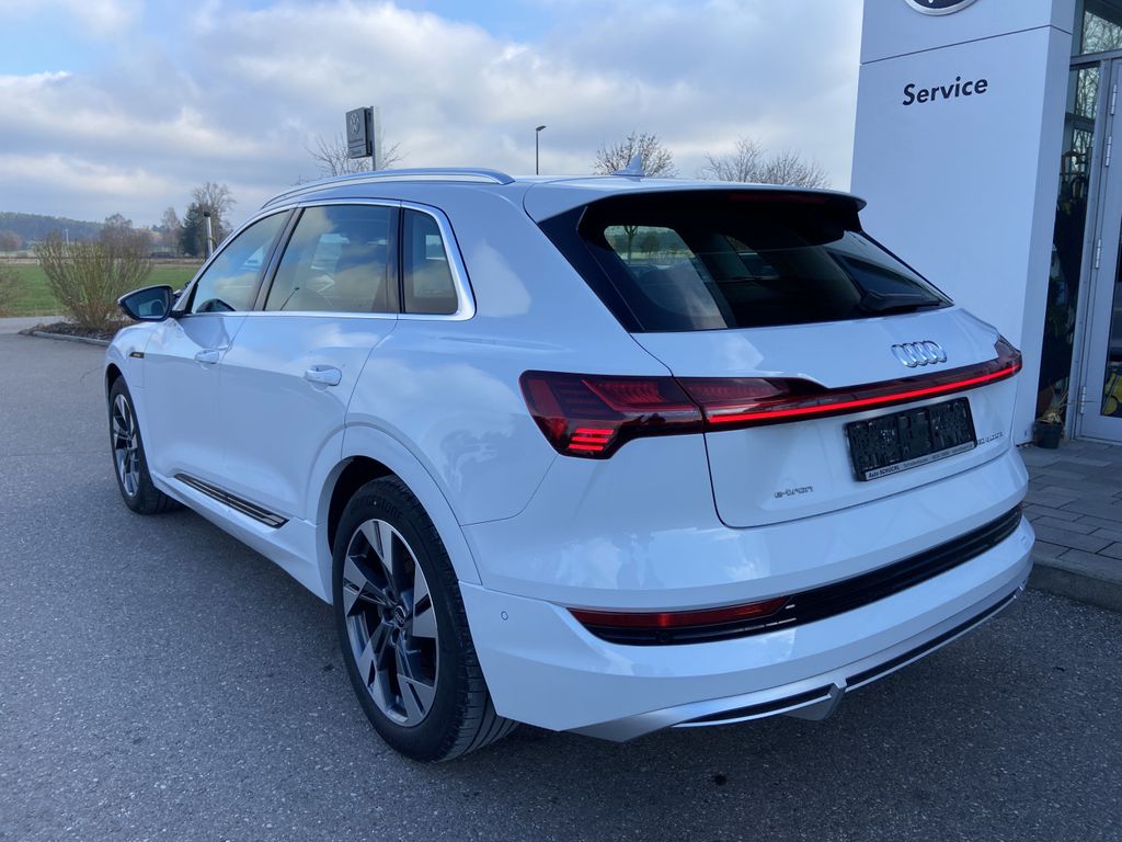 Audi e-tron 2022