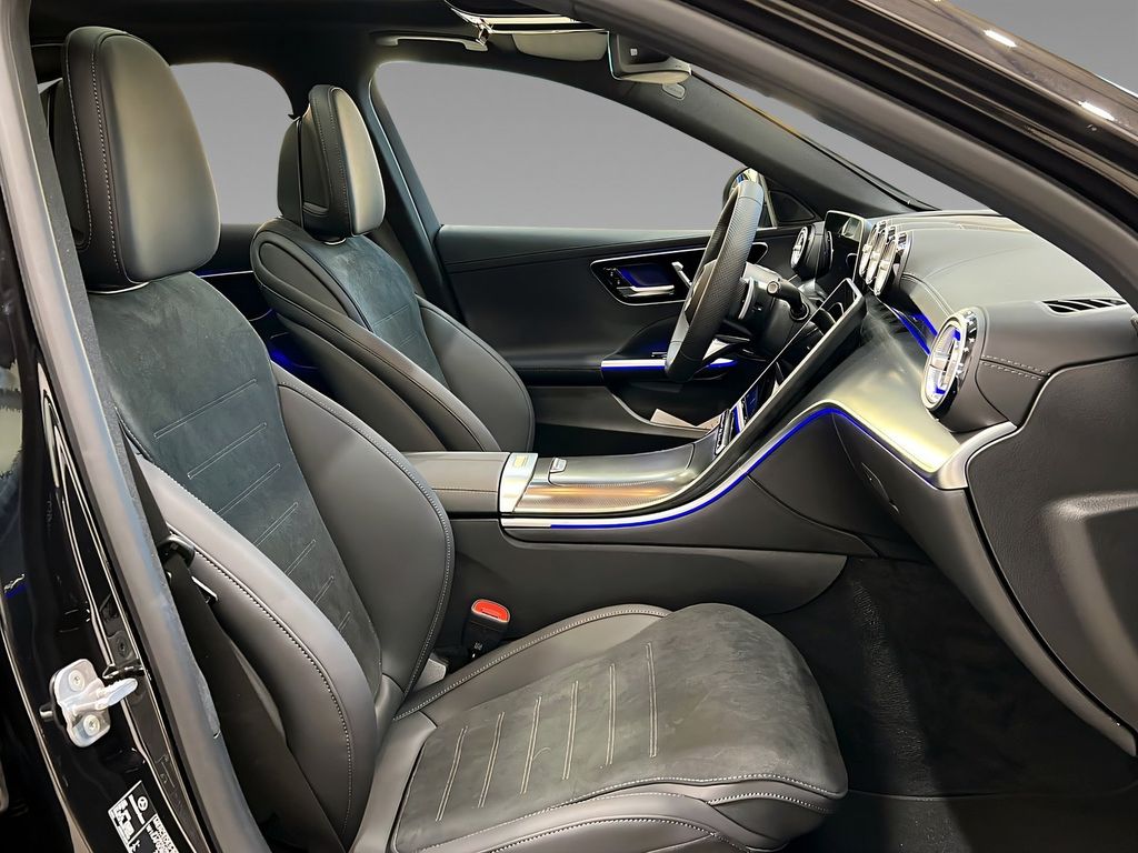 Mercedes-Benz C 200 2025