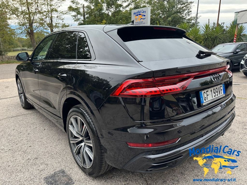 Audi Q8 2021