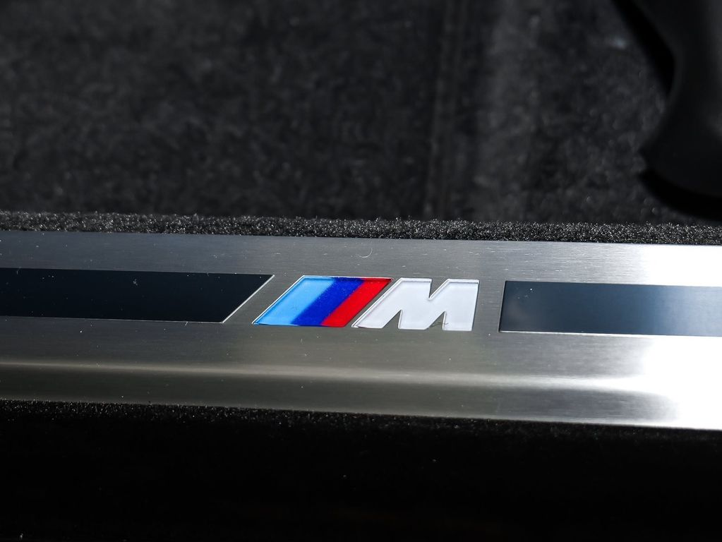 BMW i7 2025