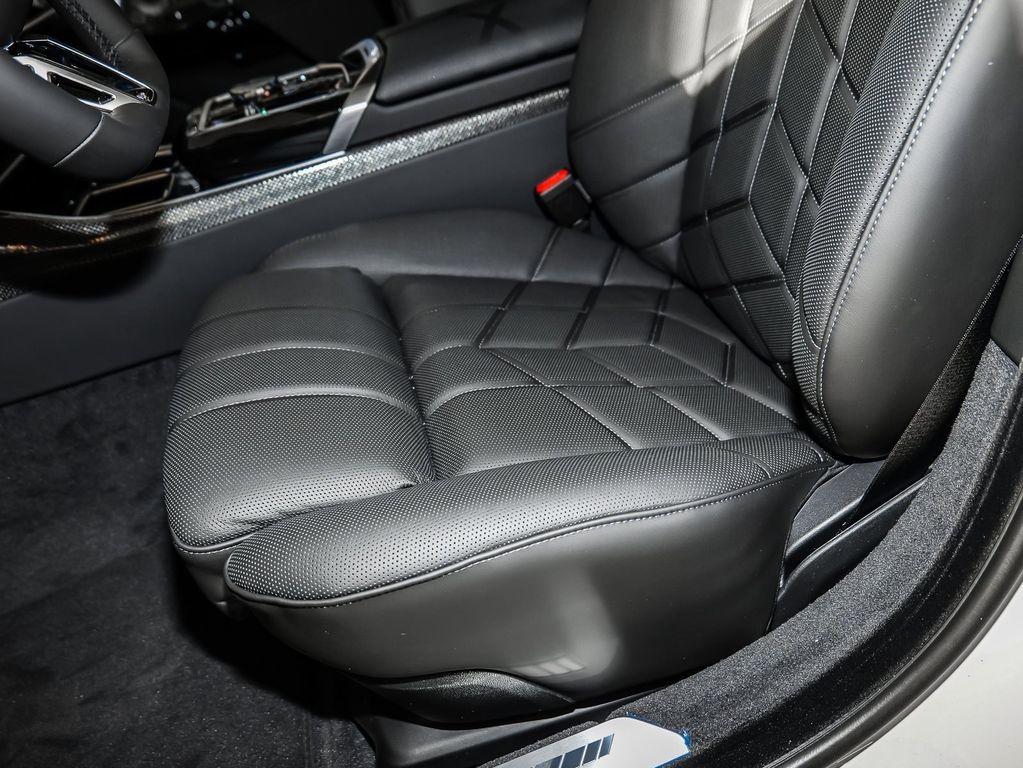 BMW i7 2025