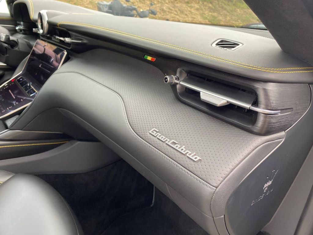 Maserati GranCabrio 2024