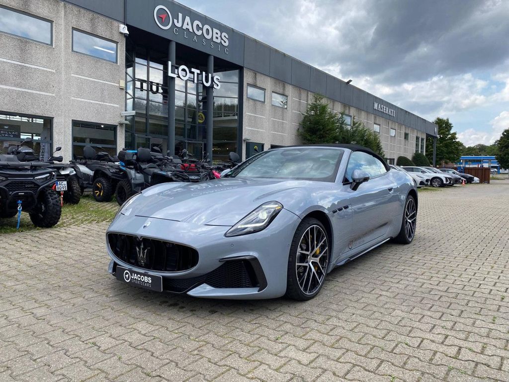 Maserati GranCabrio 2024
