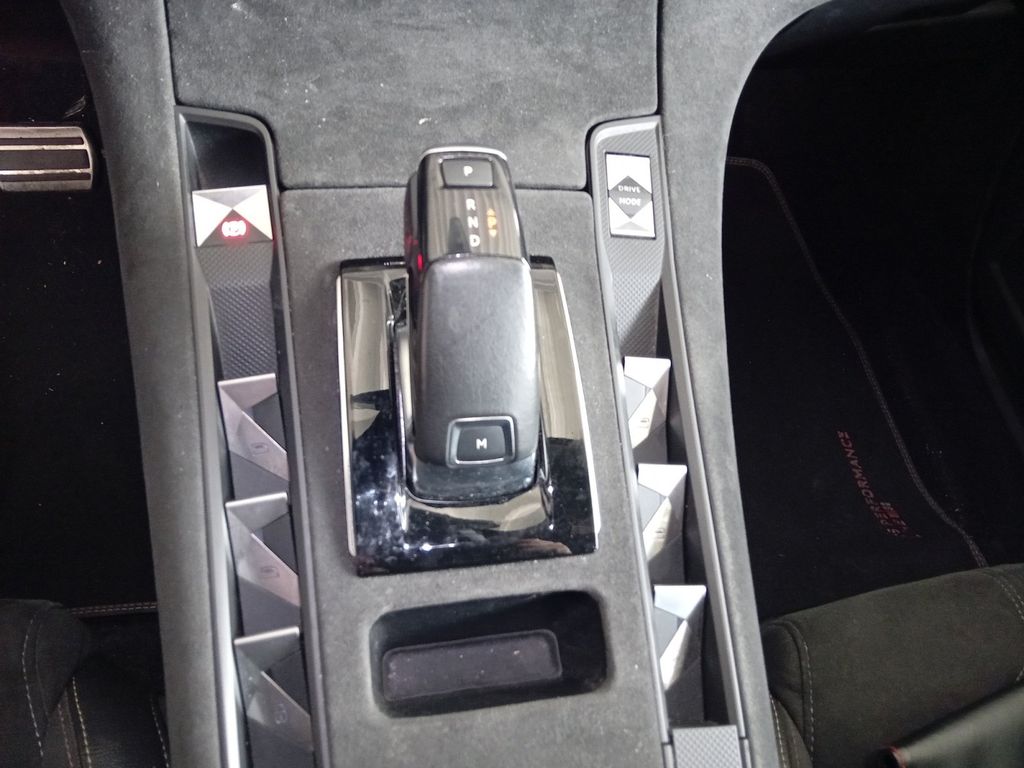 DS Automobiles DS7 (Crossback) 2021