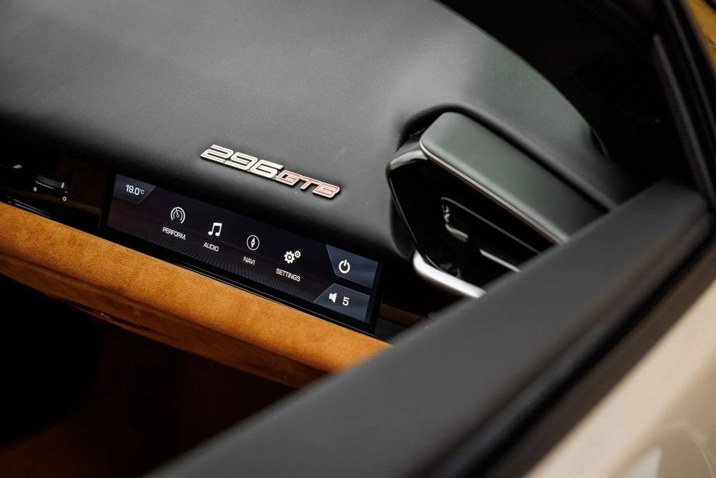Ferrari 296 GTB 2023