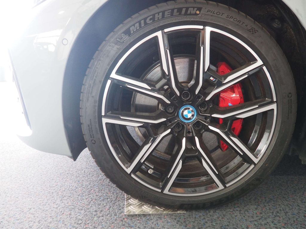 BMW i4 2024