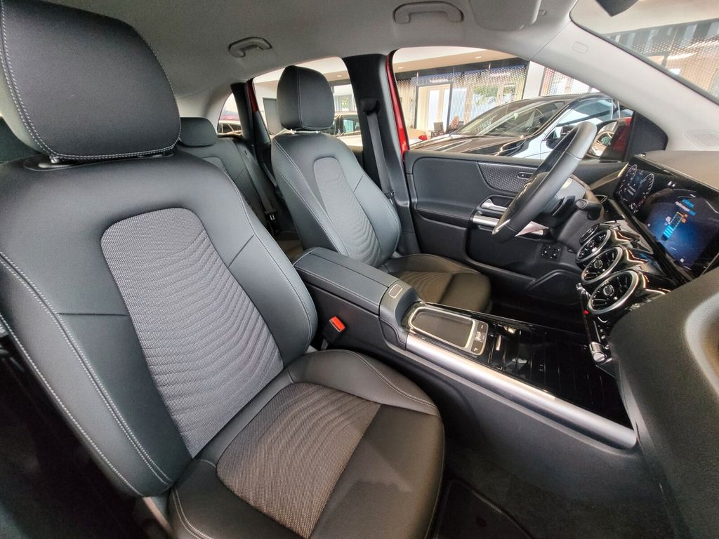 Mercedes-Benz B 250 2024