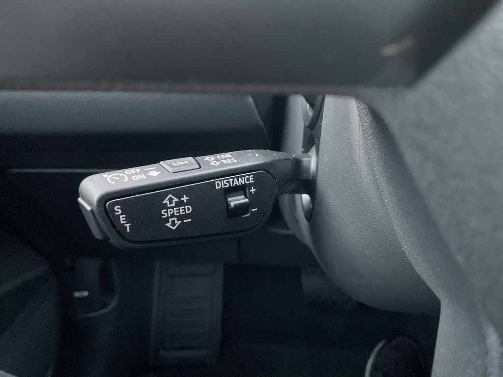Audi Q6 e-tron 2025