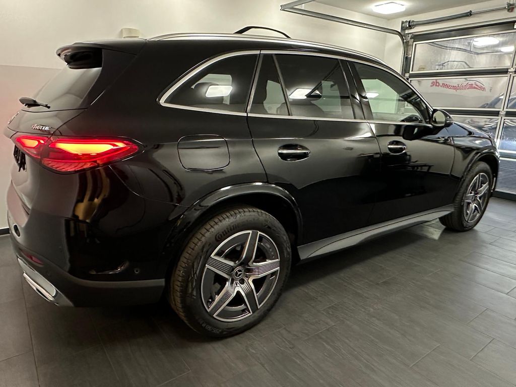 Mercedes-Benz GLC 300 2023