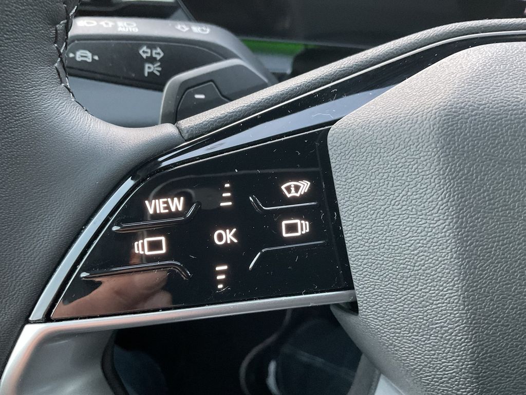Audi Q6 e-tron 2025