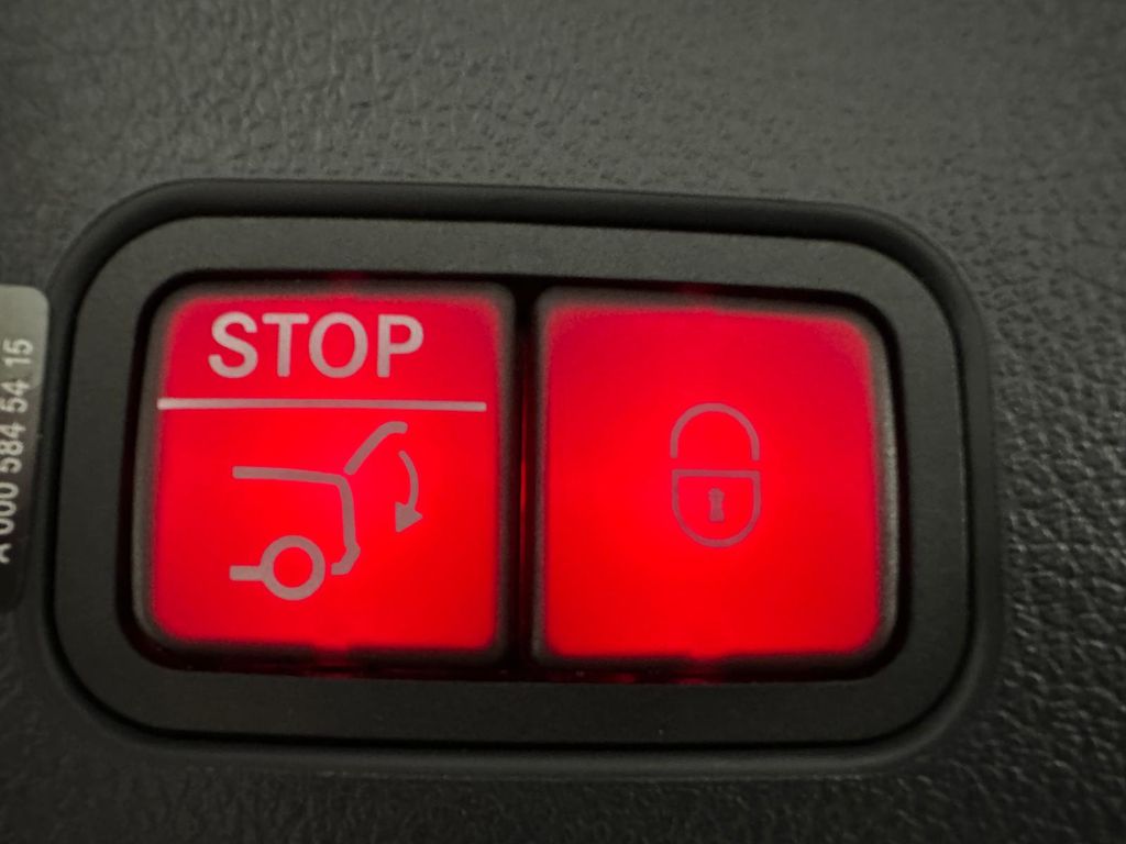 Mercedes-Benz GLC 300 2023