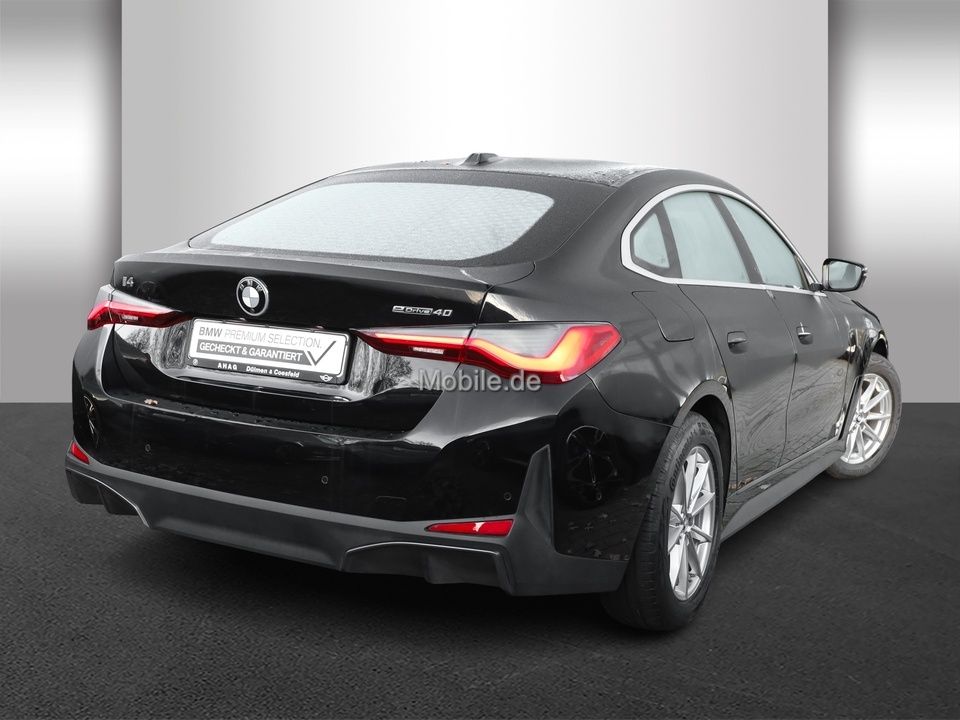 BMW i4 2023