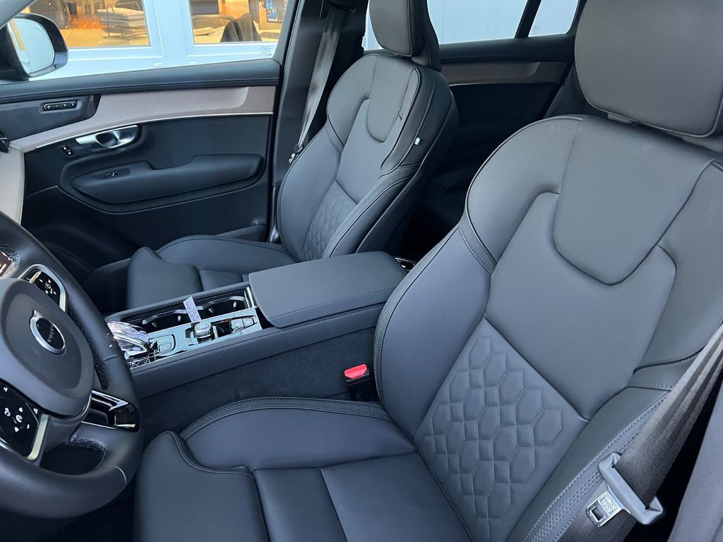 Volvo XC90 2025