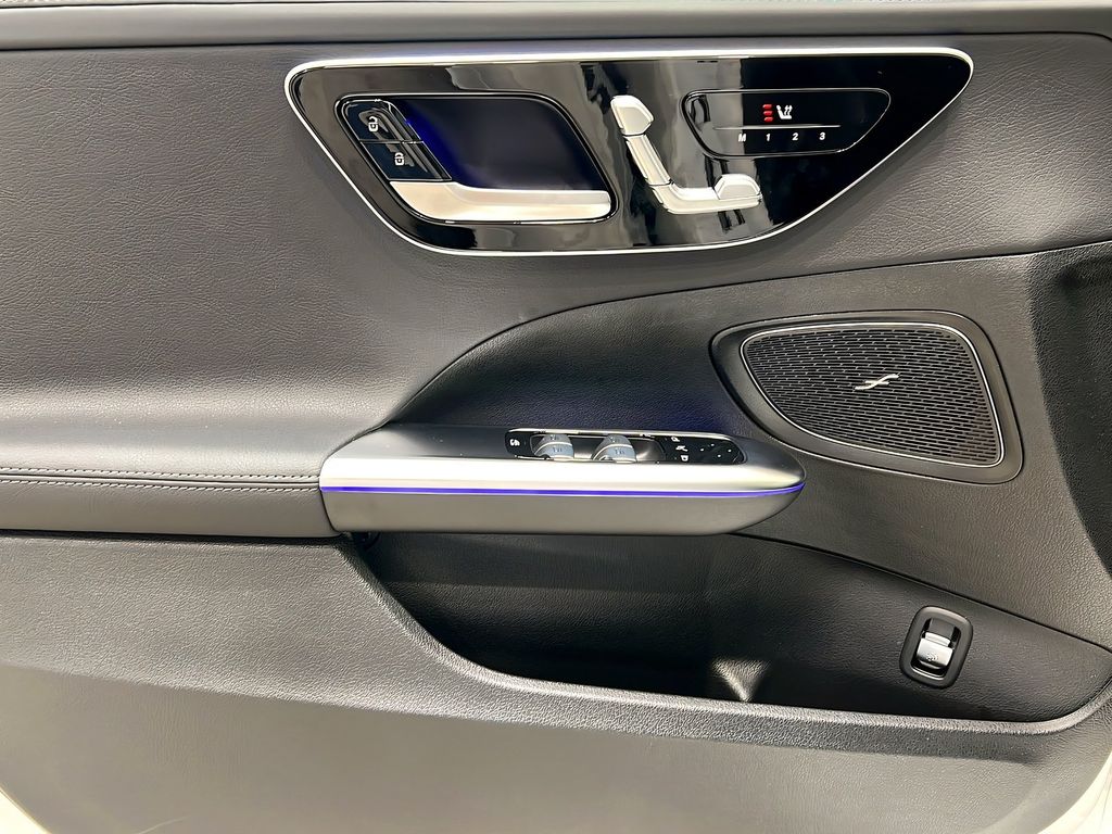 Mercedes-Benz C 200 2025