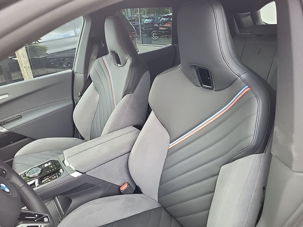 BMW iX 2025