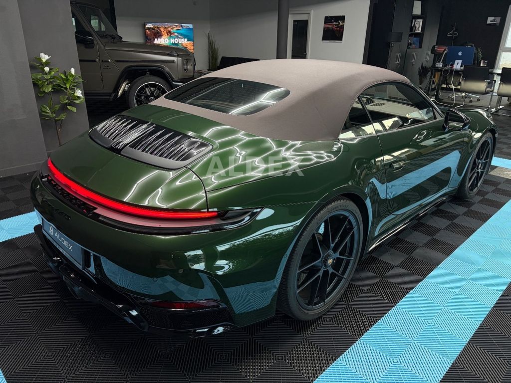 Porsche 992 2025