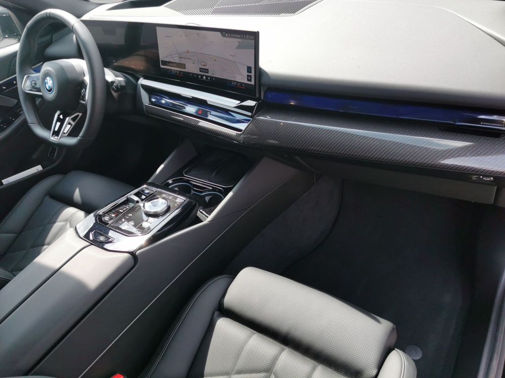 BMW i5 2025