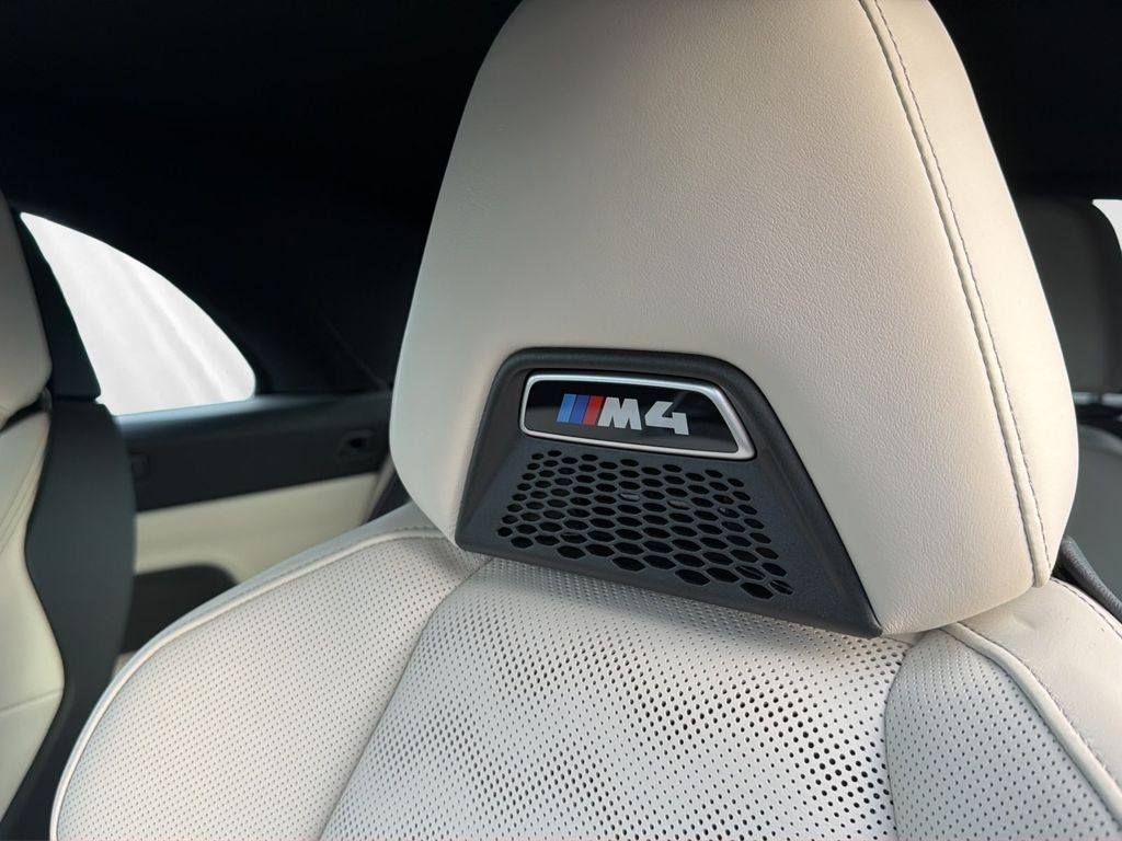 BMW M4 2025