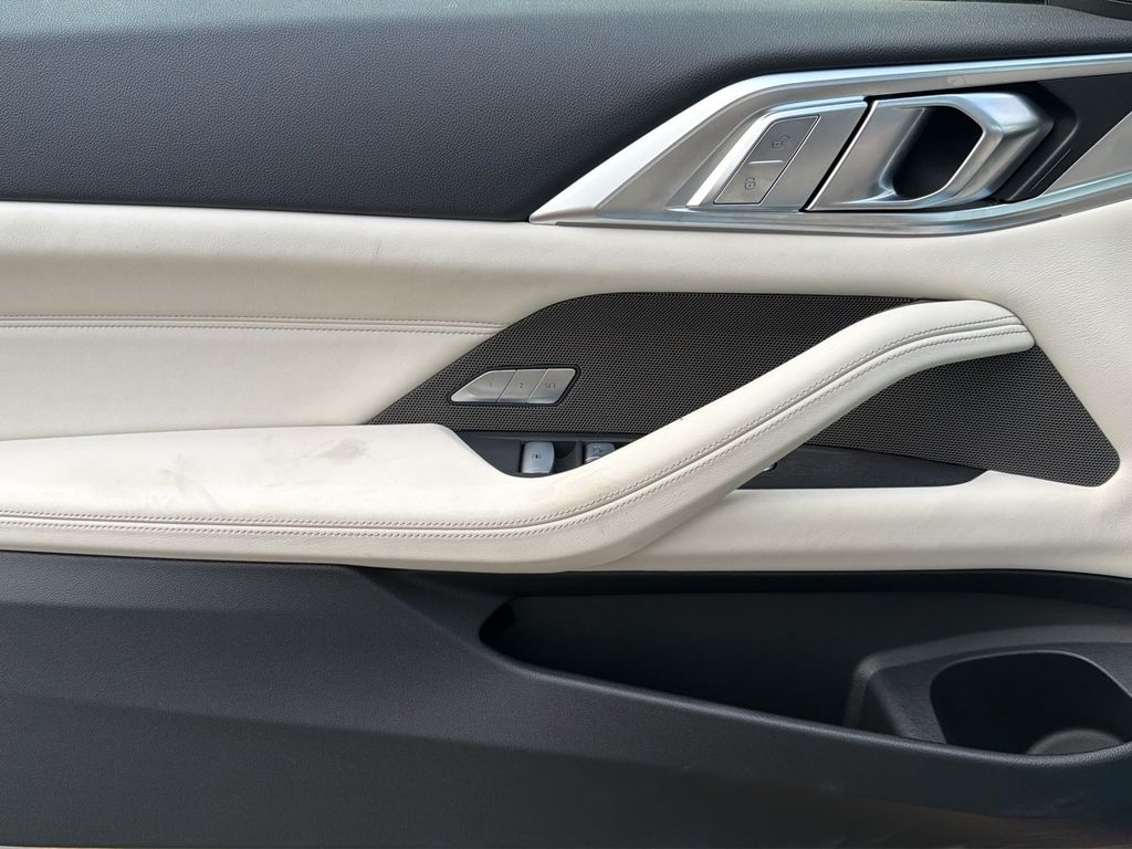 BMW M4 2025
