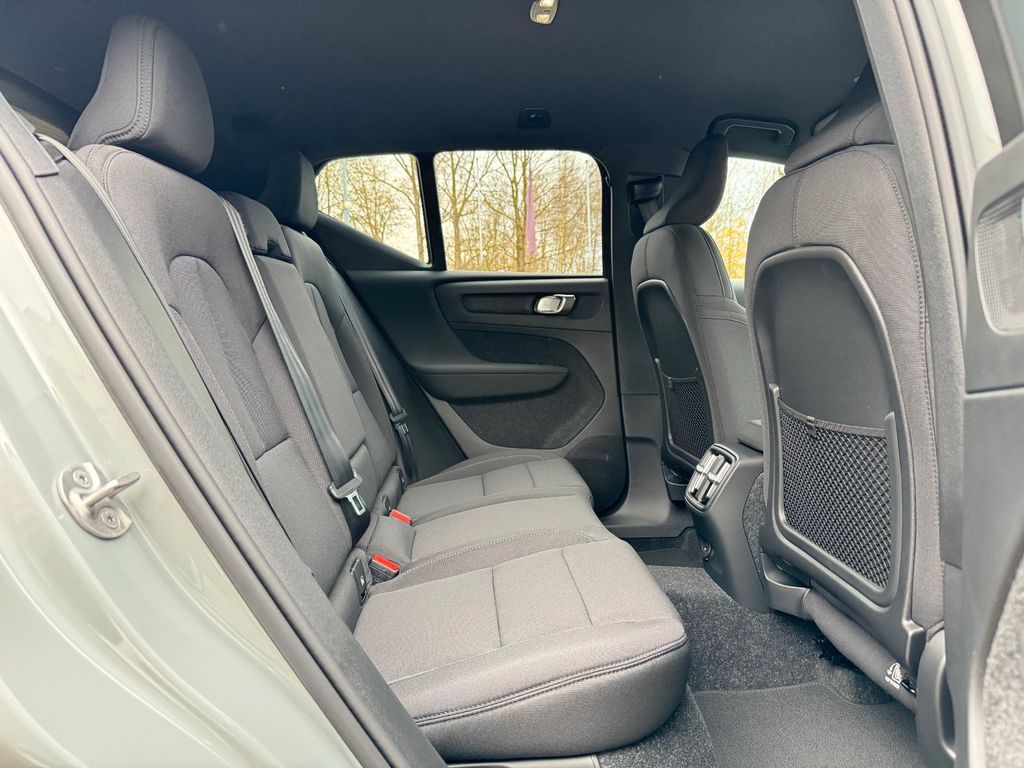 Volvo EX40 2025
